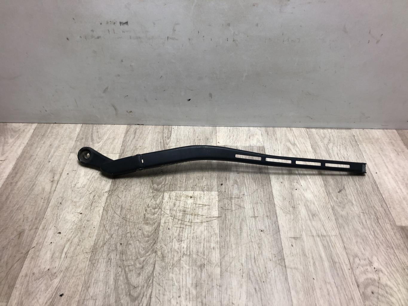 Braccio tergicristallo anteriore destro AUDI A4 2 PHASE 2 Diésel - 1