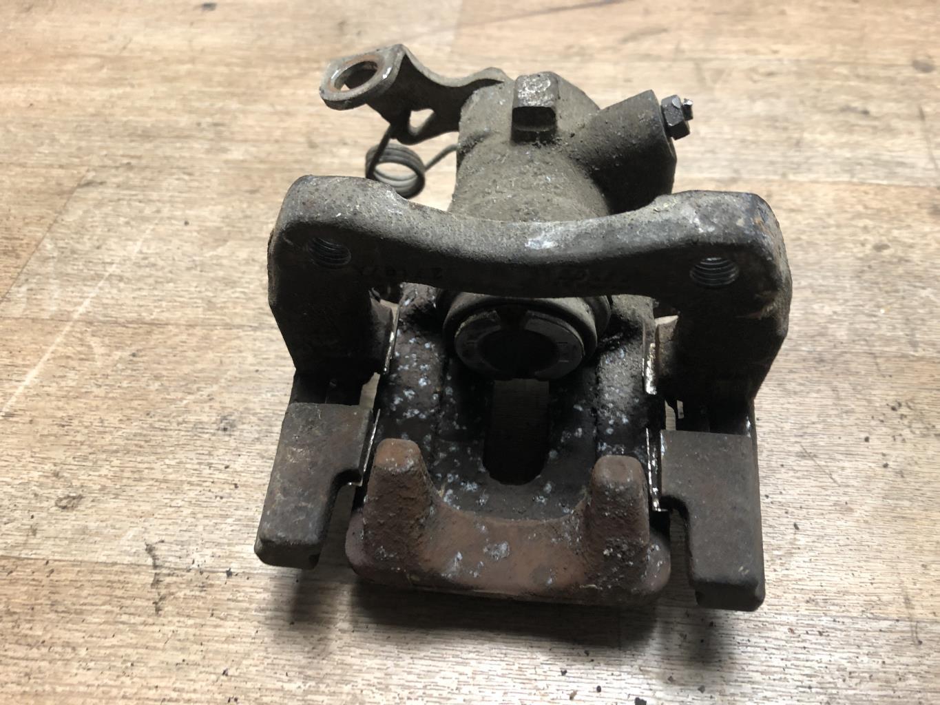 Pinza freni posteriore sinistra CITROEN C5 2 Diésel - 1