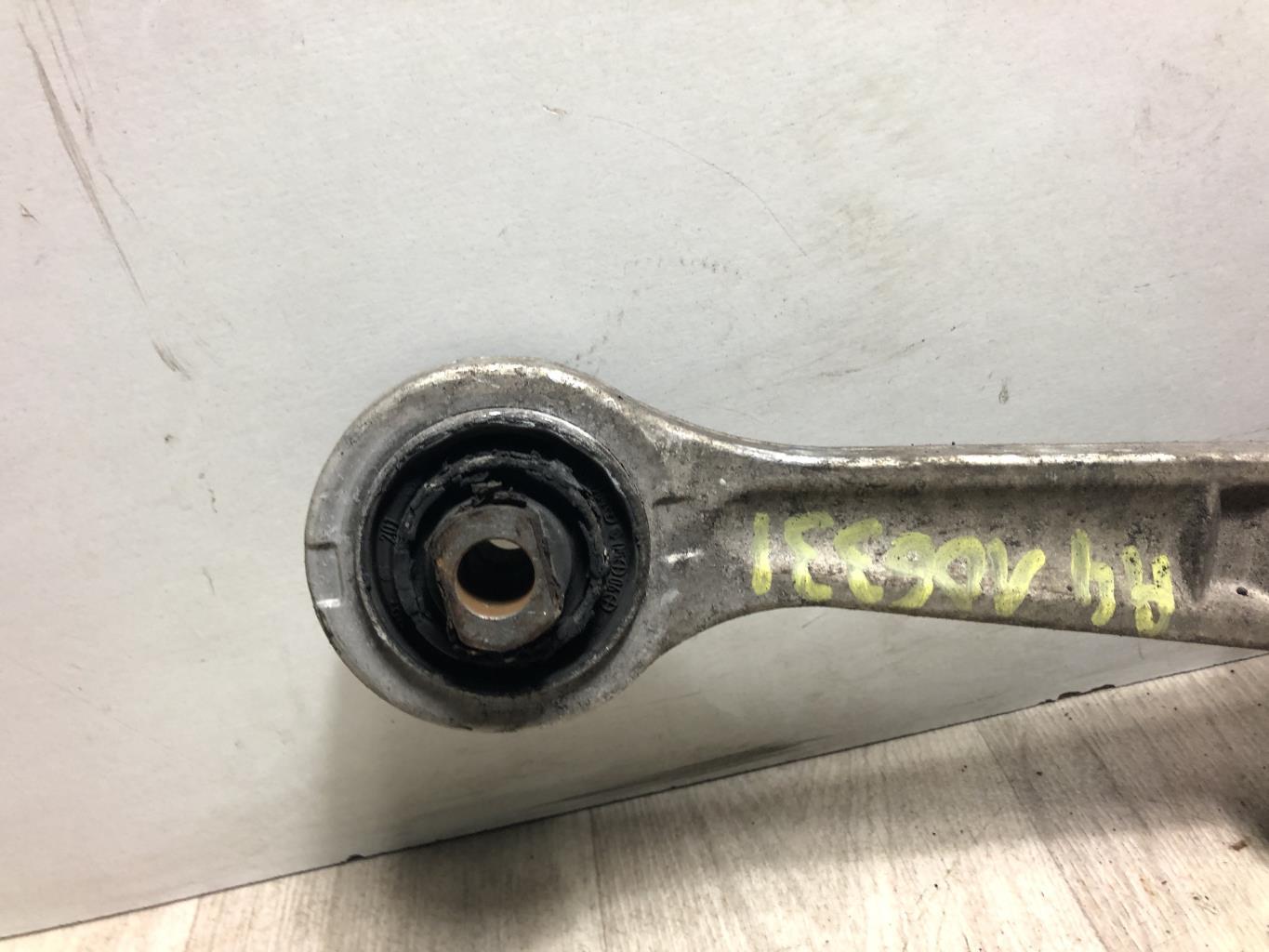 Braccio sospensione superiore anteriore sinistro AUDI A4 2 PHASE 2 Diésel - 1