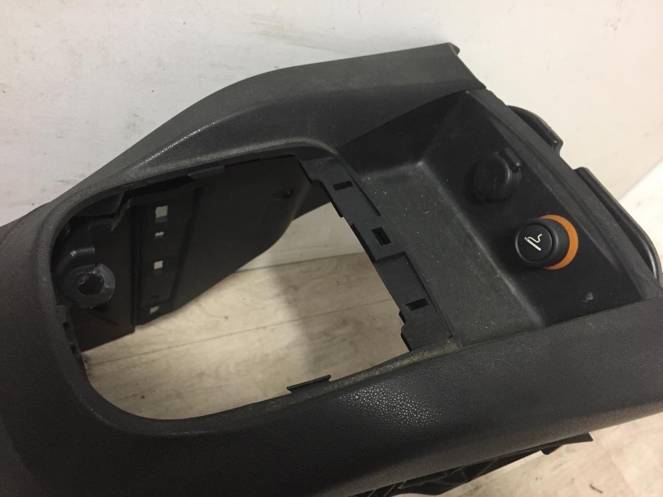 Console central (interieur plastique) CITROEN C4 2 PHASE 1 Diesel - 1