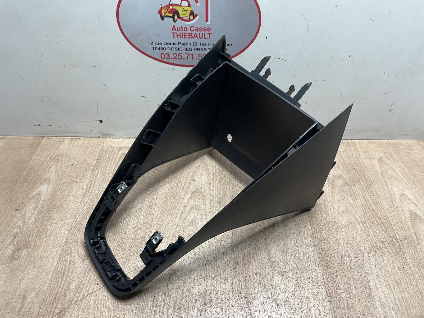 Consolle centrale (interno in plastica) VOLKSWAGEN POLO 5 PHASE 1 Diésel - 1
