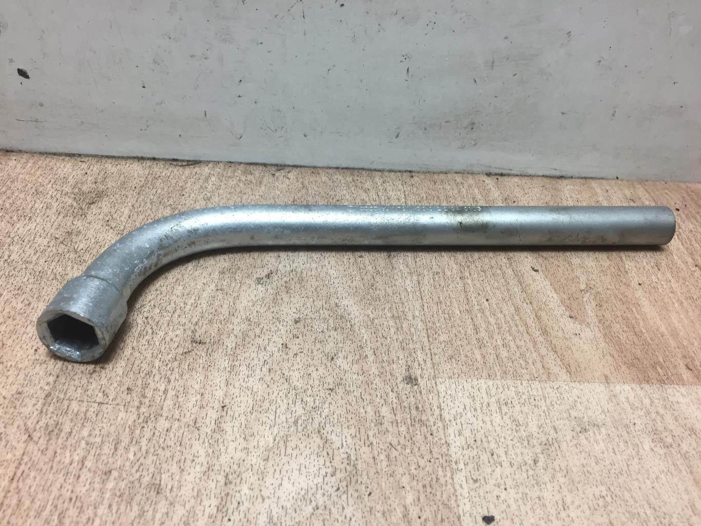 Manivelle cric VOLKSWAGEN GOLF 4 Diesel - 1