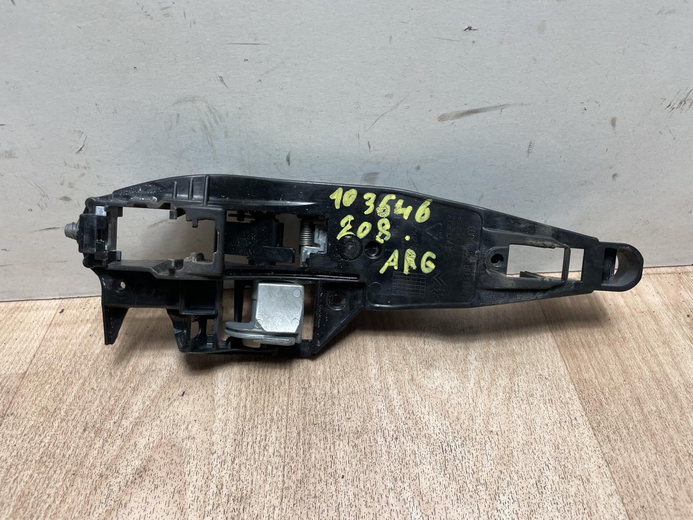 Supporto maniglia portiera posteriore sinistra PEUGEOT 208 1 PHASE 1 Gasolina - 1