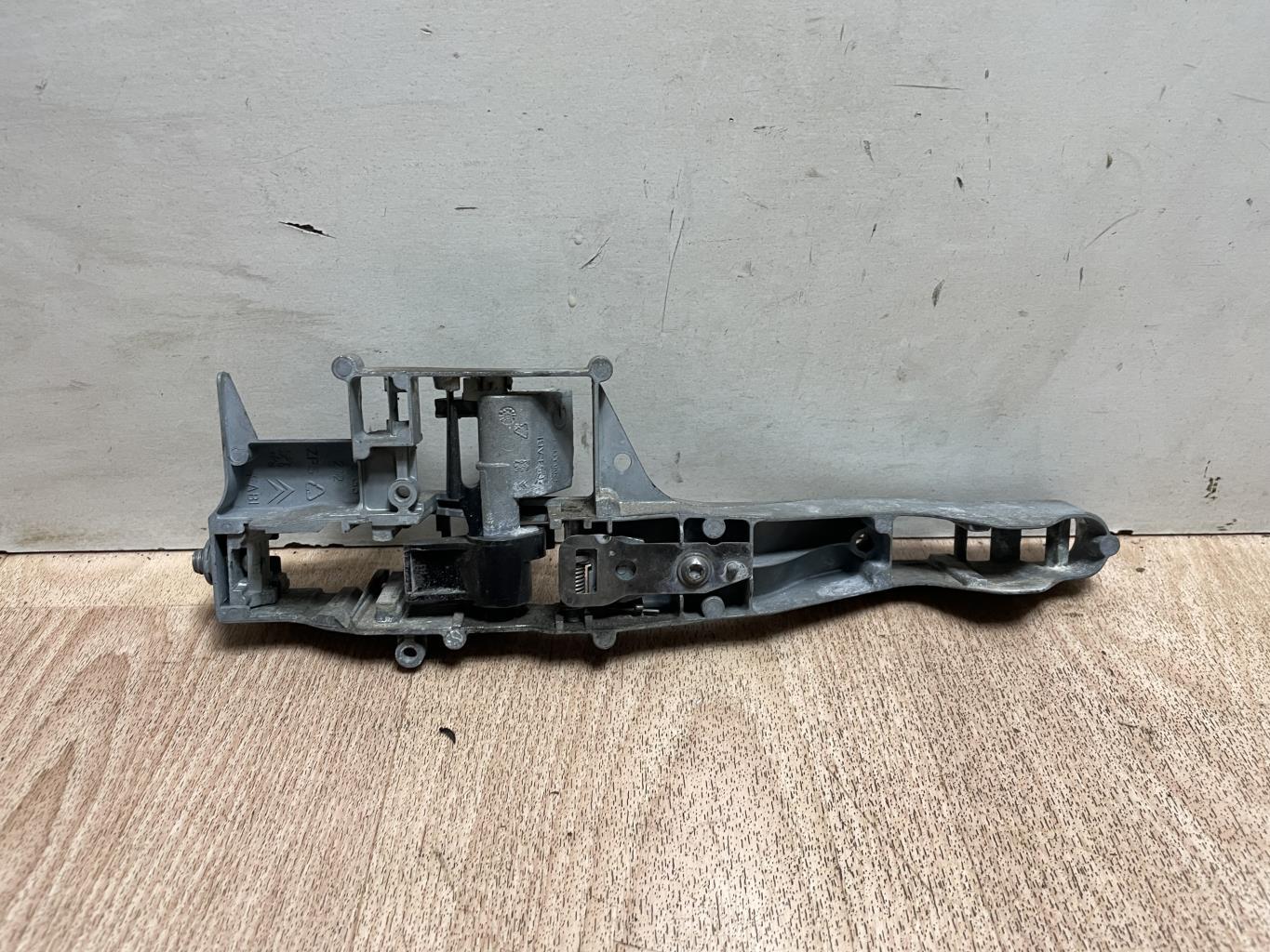 Supporto maniglia portiera anteriore sinistra PEUGEOT 207  - 1