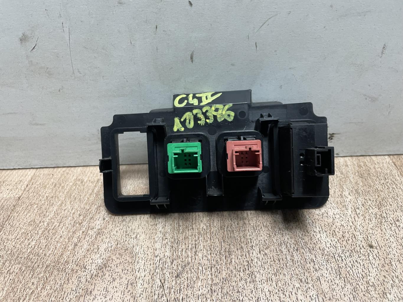 Commande de reglage hauteur de phare CITROEN C4 2 PHASE 1 Diesel - 1