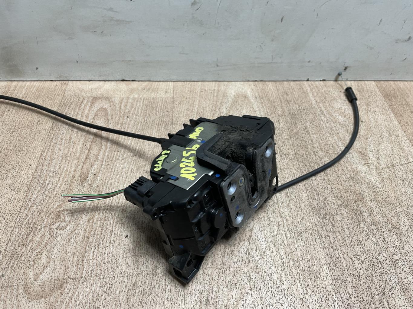Serrure avant droit RENAULT CLIO 3 PHASE 2 Diesel - 1