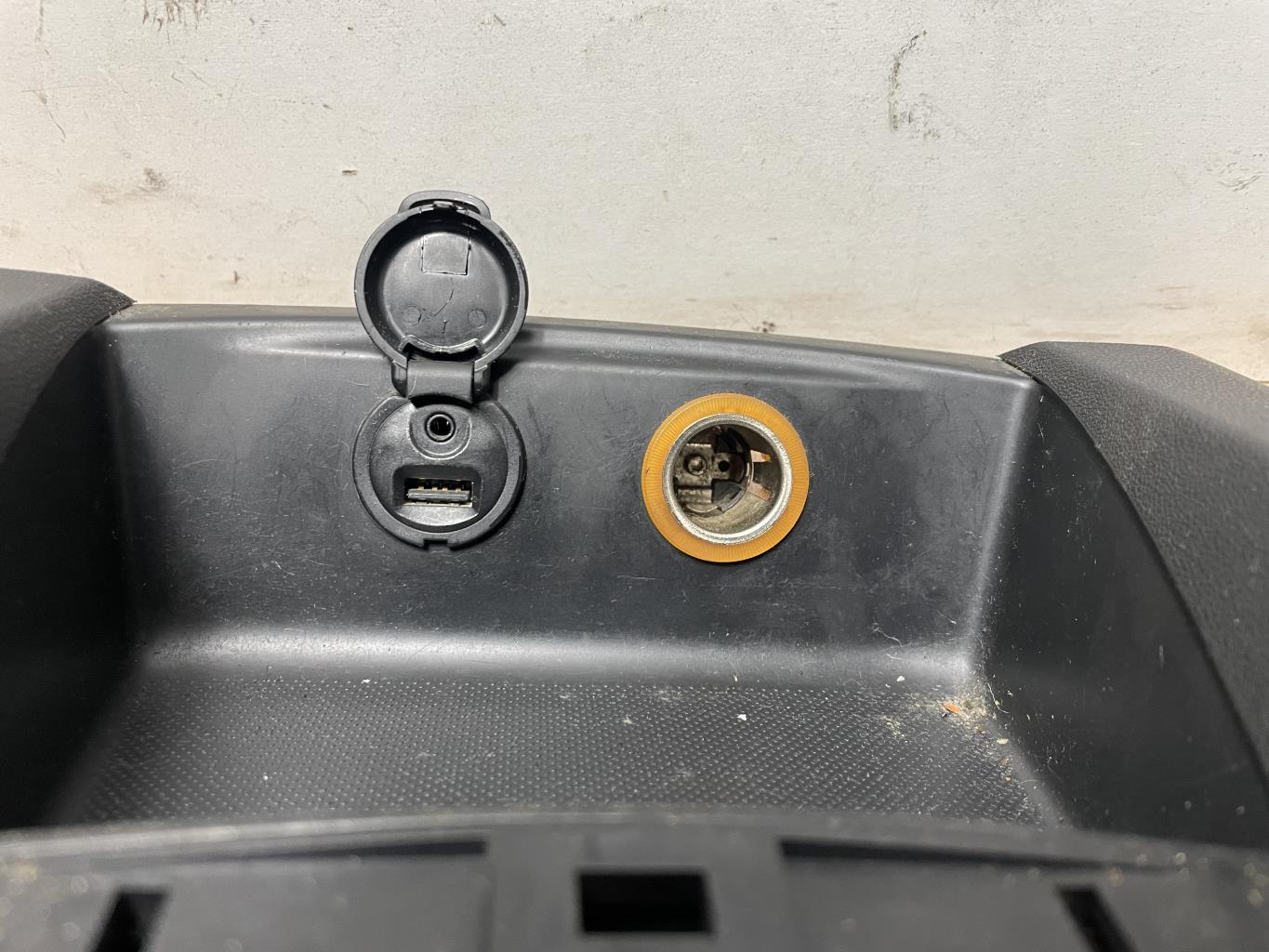 Consolle centrale (interno in plastica) CITROEN C4 2 PHASE 1 Diésel - 1