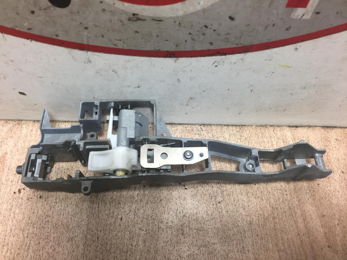 Supporto maniglia portiera anteriore sinistra CITROEN DS3 PHASE 1 Diésel - 1
