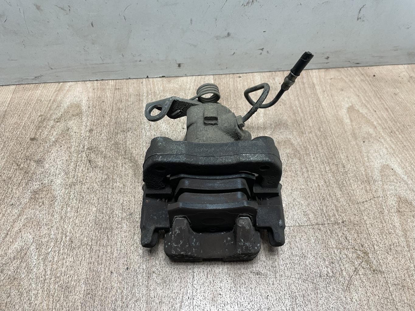Pinza freni posteriore sinistra CITROEN C4 2 PHASE 1 Diésel - 1