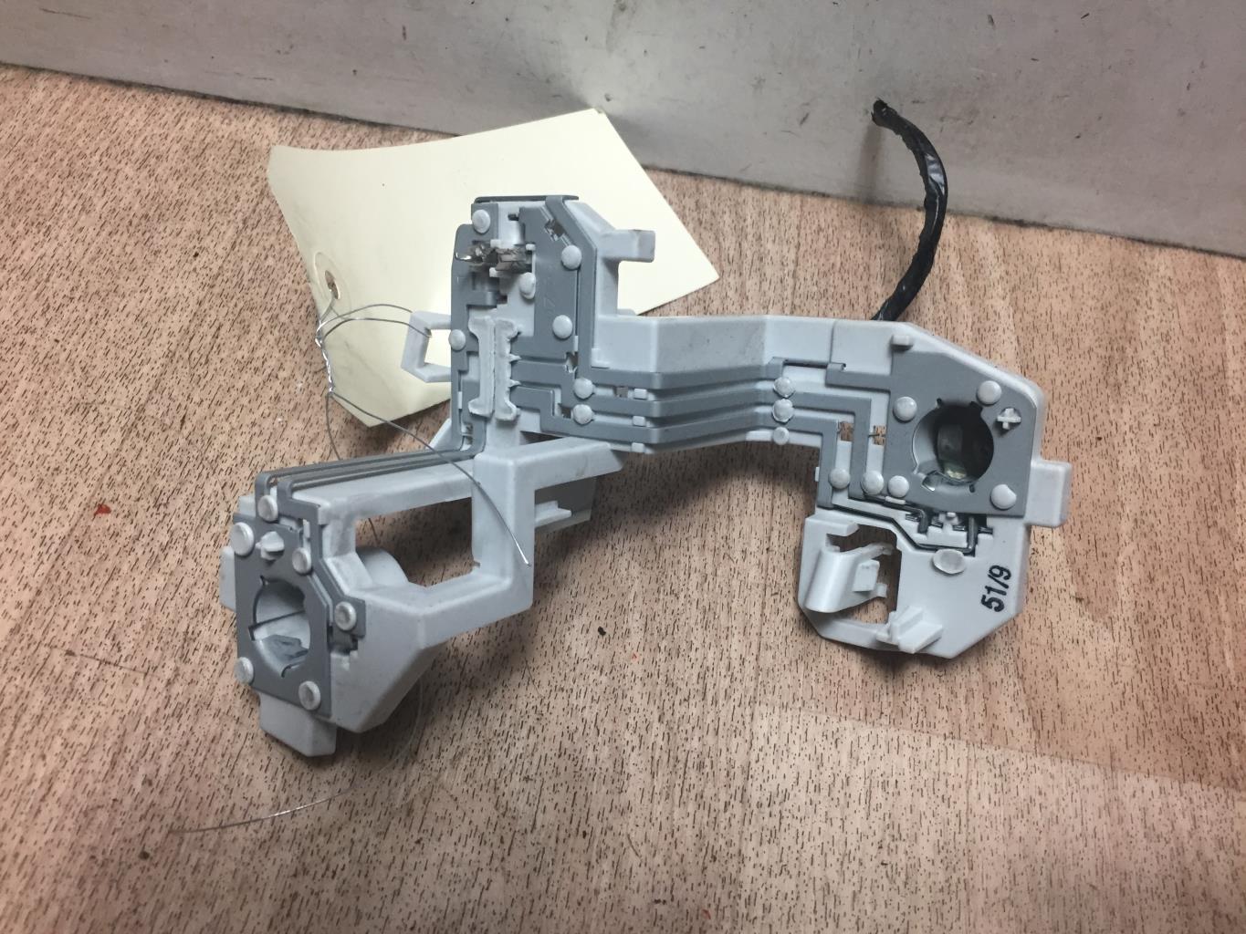 Base portalampade fanale posteriore sinistro FORD FIESTA 6 PHASE 1 Gasolina - 1