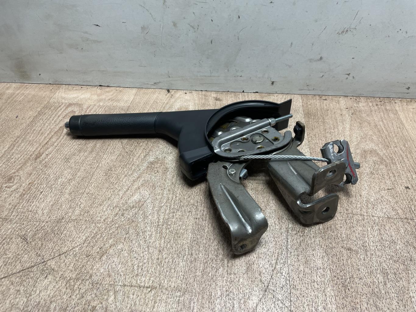 Levier frein à main SUZUKI SWIFT 3 Diesel - 1