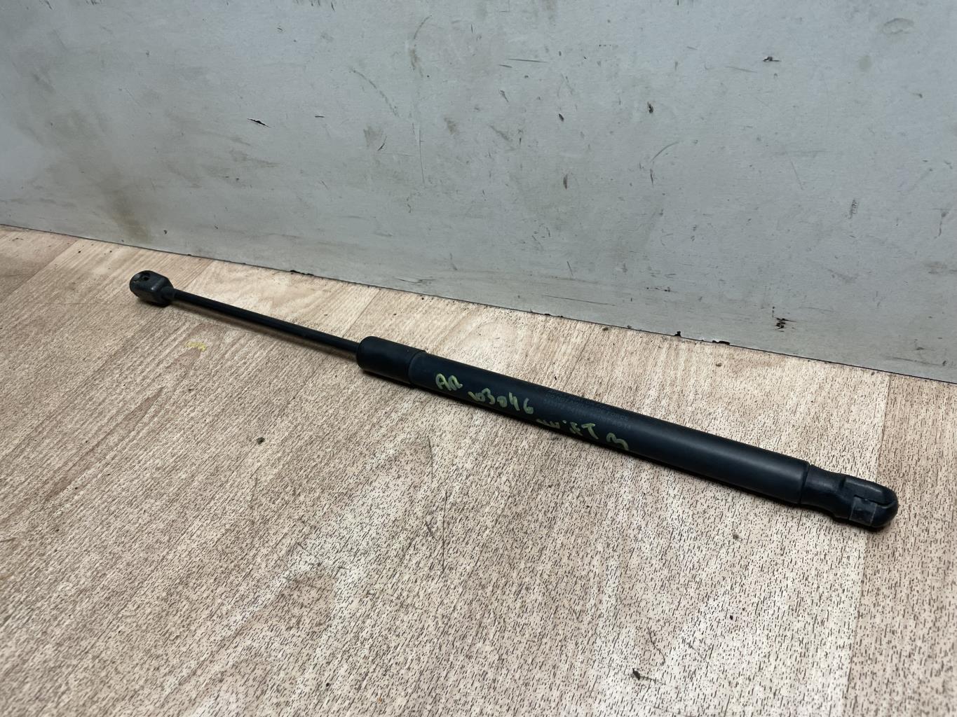Verin de coffre SUZUKI SWIFT 3 Diesel - 1