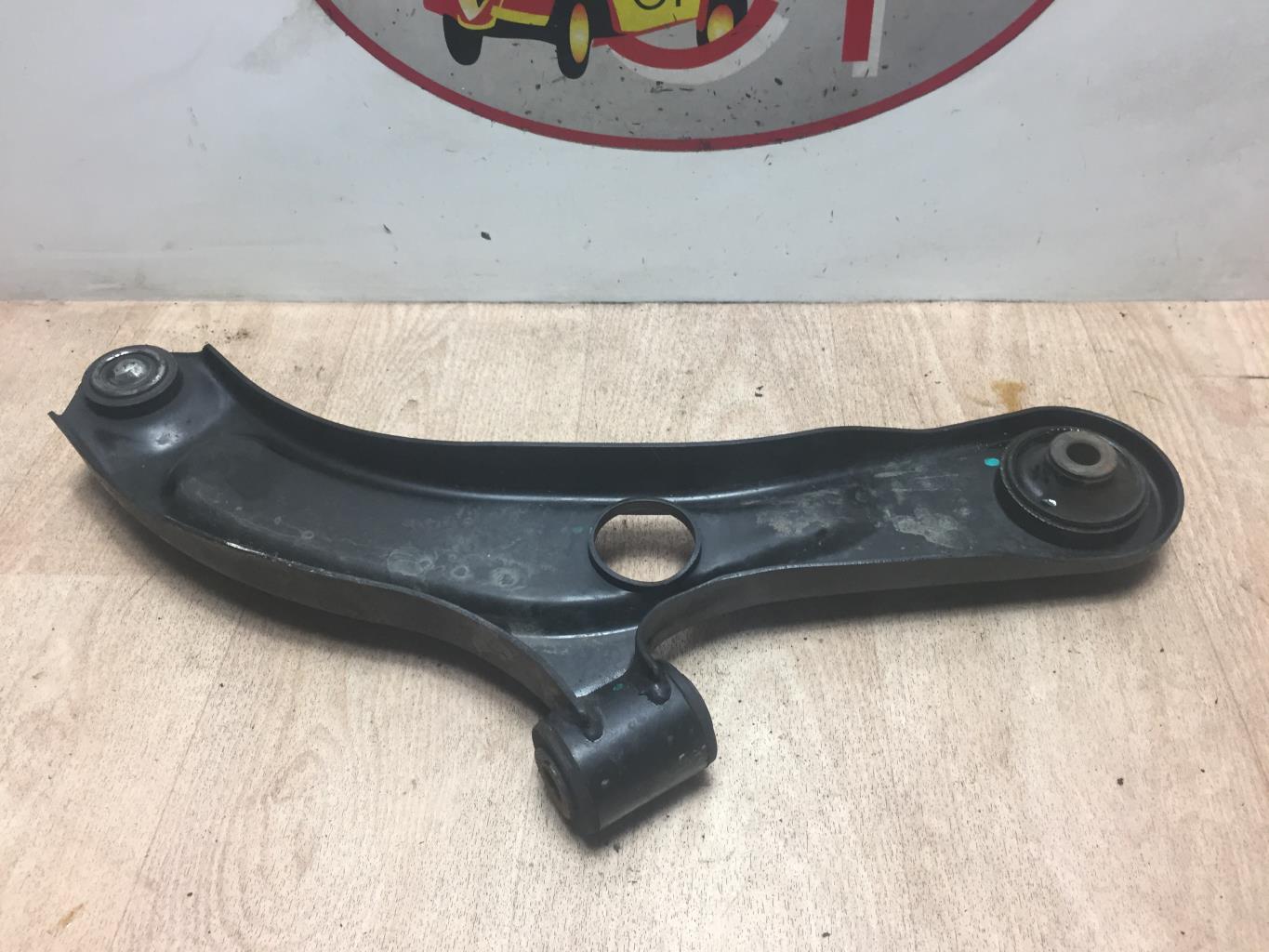 Triangle avant gauche SUZUKI SWIFT 3 Diesel - 1