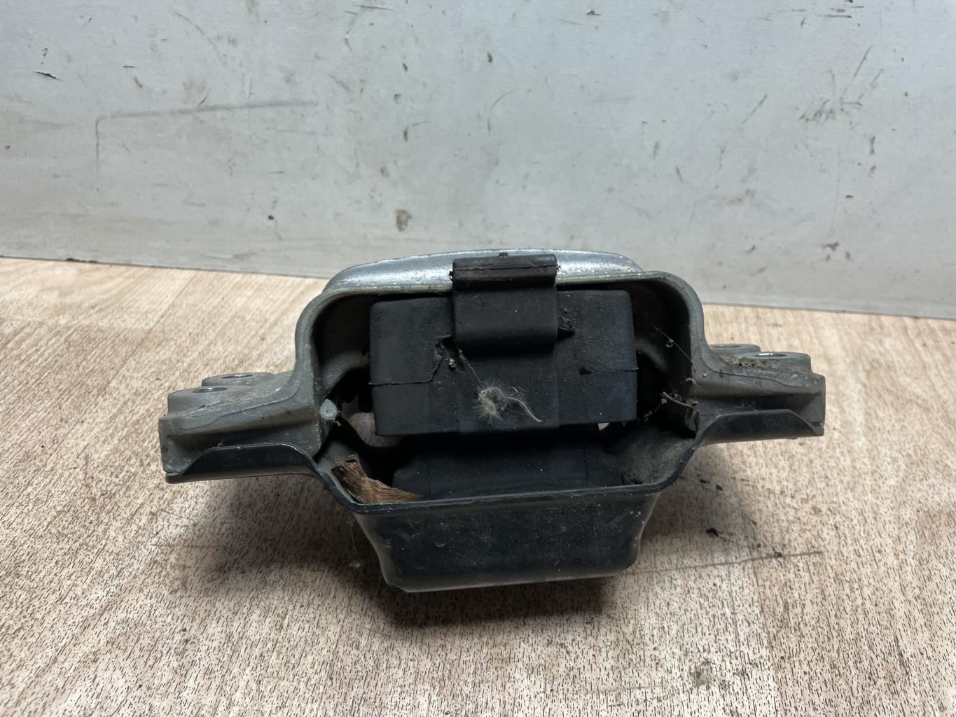 Support moteur VOLKSWAGEN GOLF 5 Diesel - 1