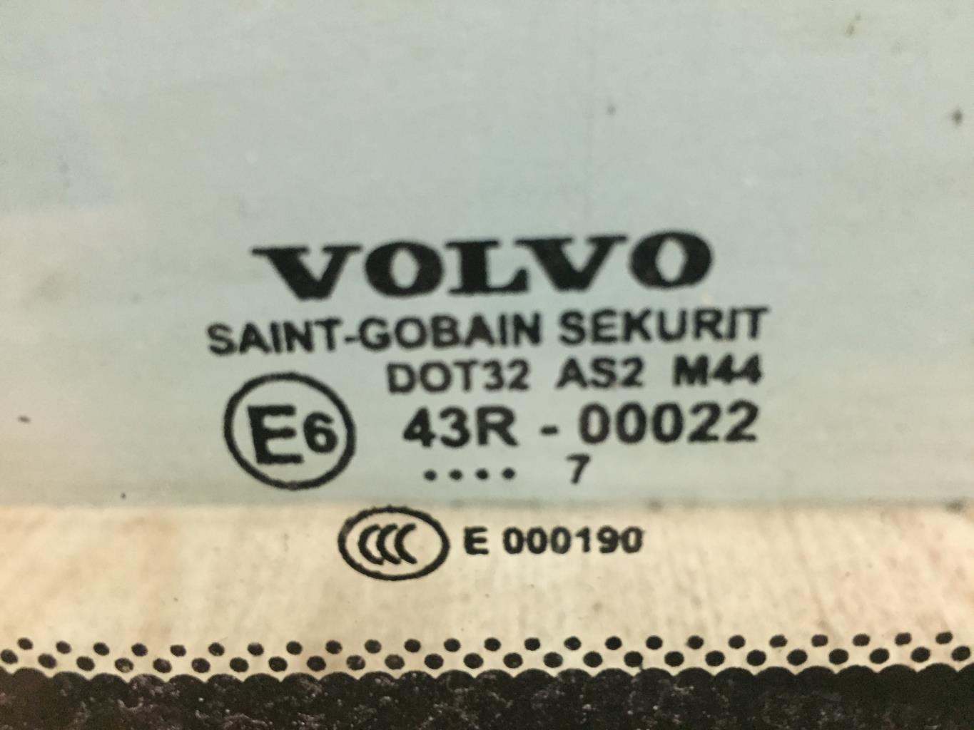 Custode arriere gauche VOLVO V 50 PHASE 2 BREAK Diesel - 1