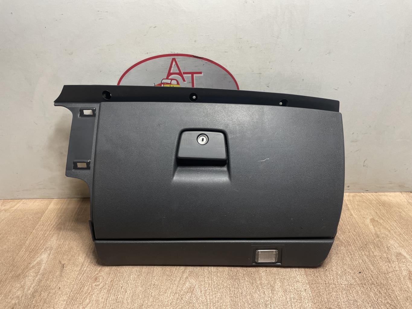 Boite a gants VOLVO V 50 PHASE 2 BREAK Diesel - 1