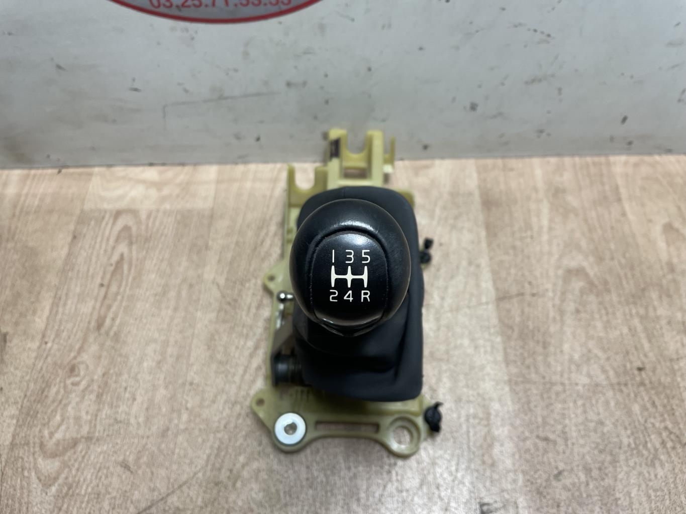 Levier de vitesses VOLVO V 50 PHASE 2 BREAK Diesel - 1