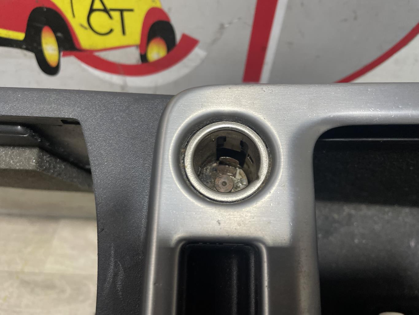 Console central (interieur plastique) VOLVO V 50 PHASE 2 BREAK Diesel - 1