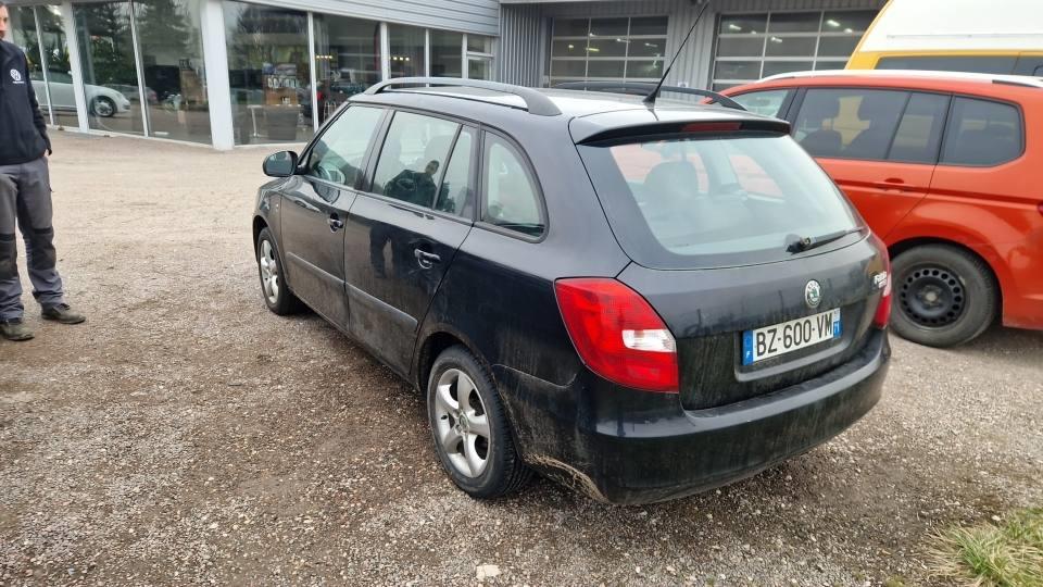Bouton de warning SKODA FABIA 2 PHASE 1 BREAK Diesel - 1