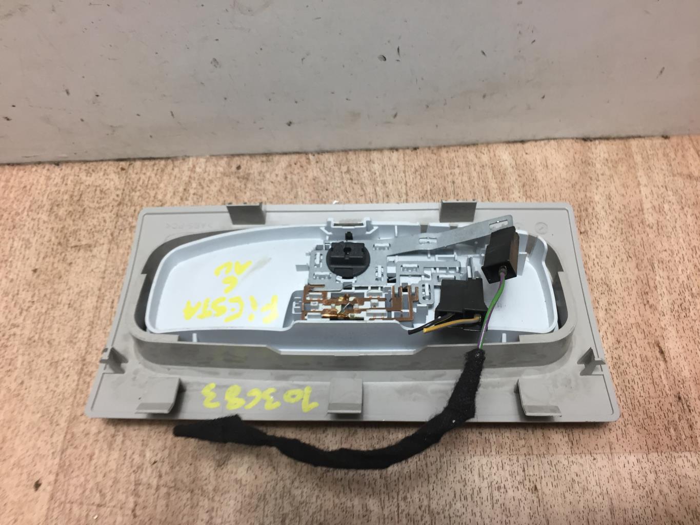 Eclairage de plafonnier FORD FIESTA 6 PHASE 1 Diesel - 1