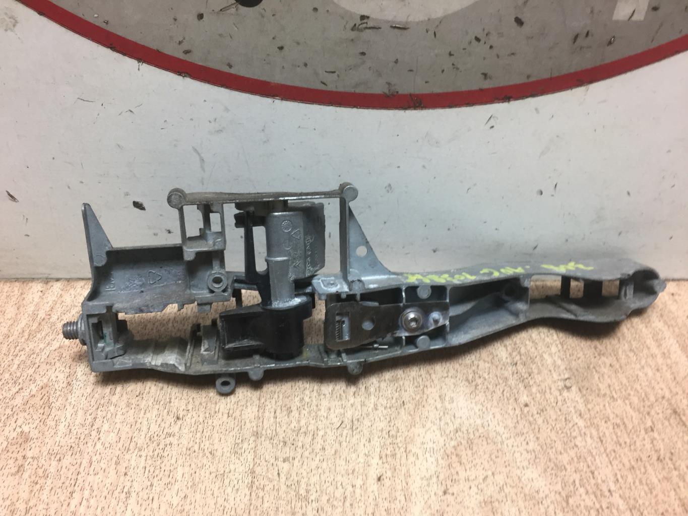 Supporto maniglia portiera anteriore sinistra PEUGEOT 308 1 PHASE 1 Diésel - 1