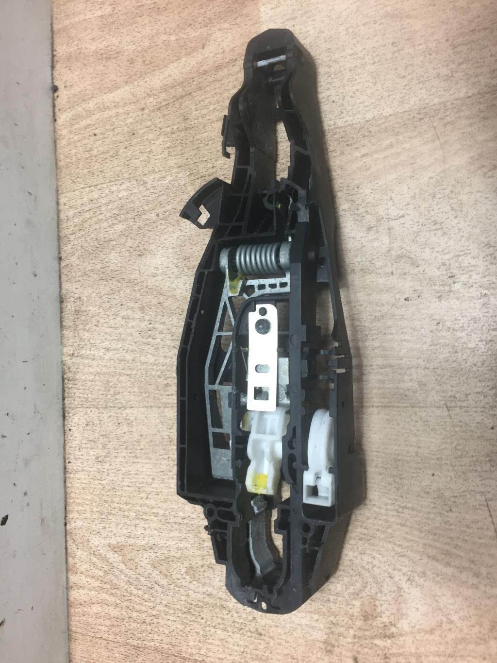 Support poignee porte avant droite CITROEN C4 2 PHASE 1 Diesel - 1