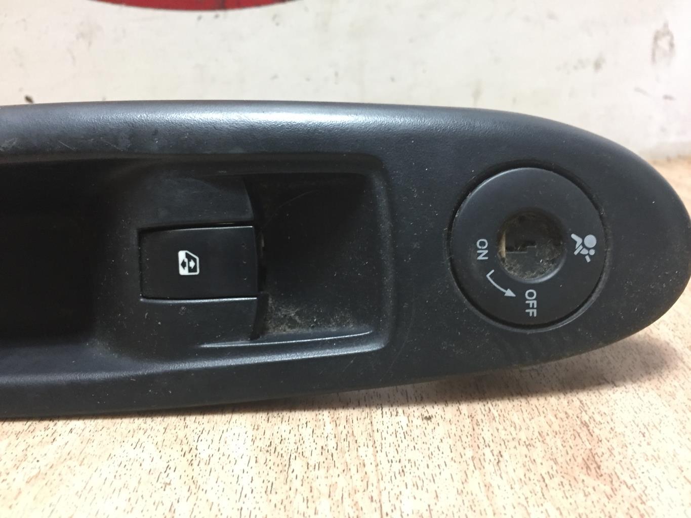 Interruttore lavacristalli anteriore destro RENAULT CLIO 2 PHASE 2 Gasolina - 1