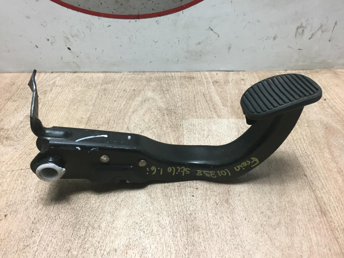 Pedale de frein FIAT STILO Essence - 1