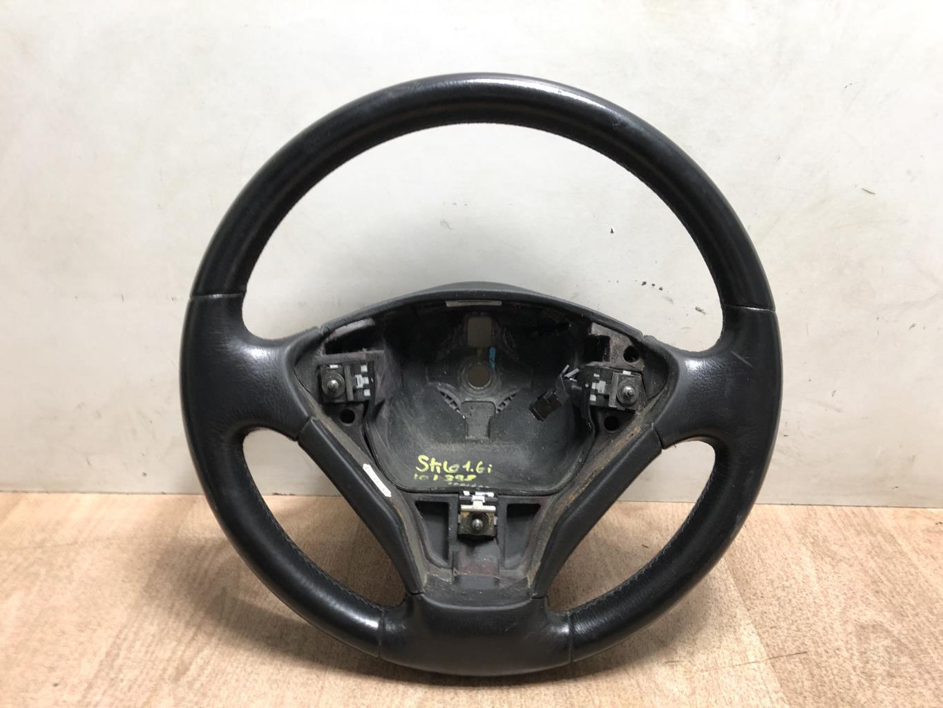 Volant FIAT STILO Essence - 1