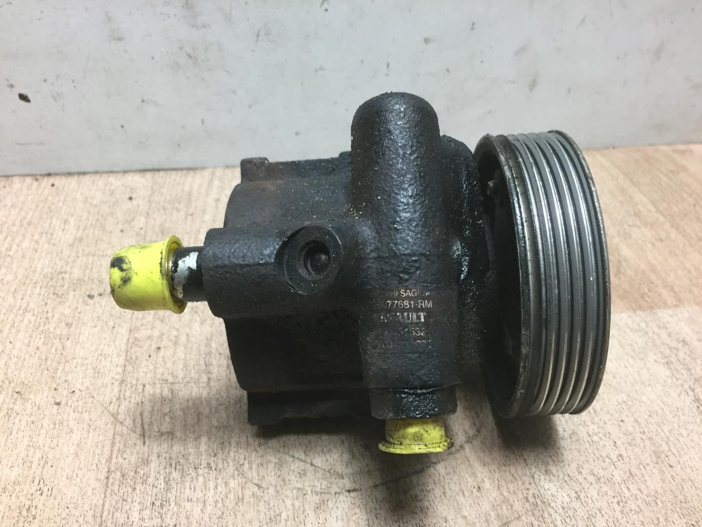 Pompe de direction RENAULT LAGUNA 1 PHASE 2 Essence - 1