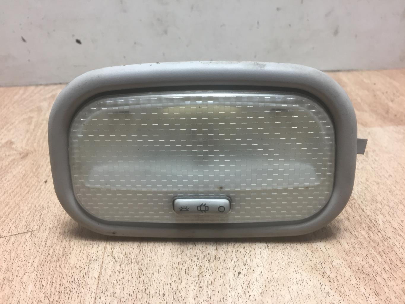 Eclairage de plafonnier PEUGEOT PARTNER 2 PHASE 1 Diesel - 1