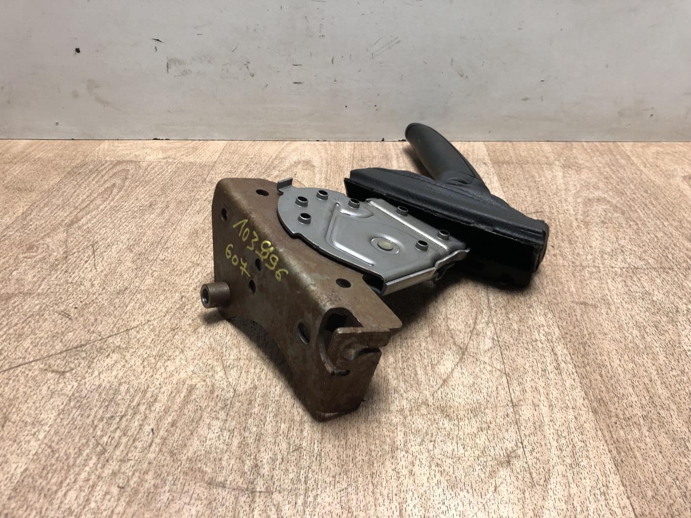Levier frein à main PEUGEOT 607 PHASE 1 Diesel - 1