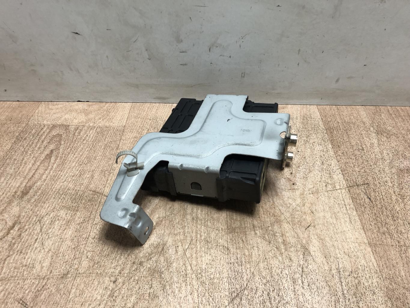 Boitier de commande de boite auto HYUNDAI COUPE 2 PHASE 1 Essence - 1