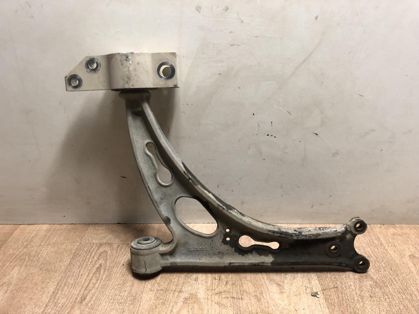 Triangle avant droit VOLKSWAGEN GOLF PLUS PHASE 1 Diesel - 1