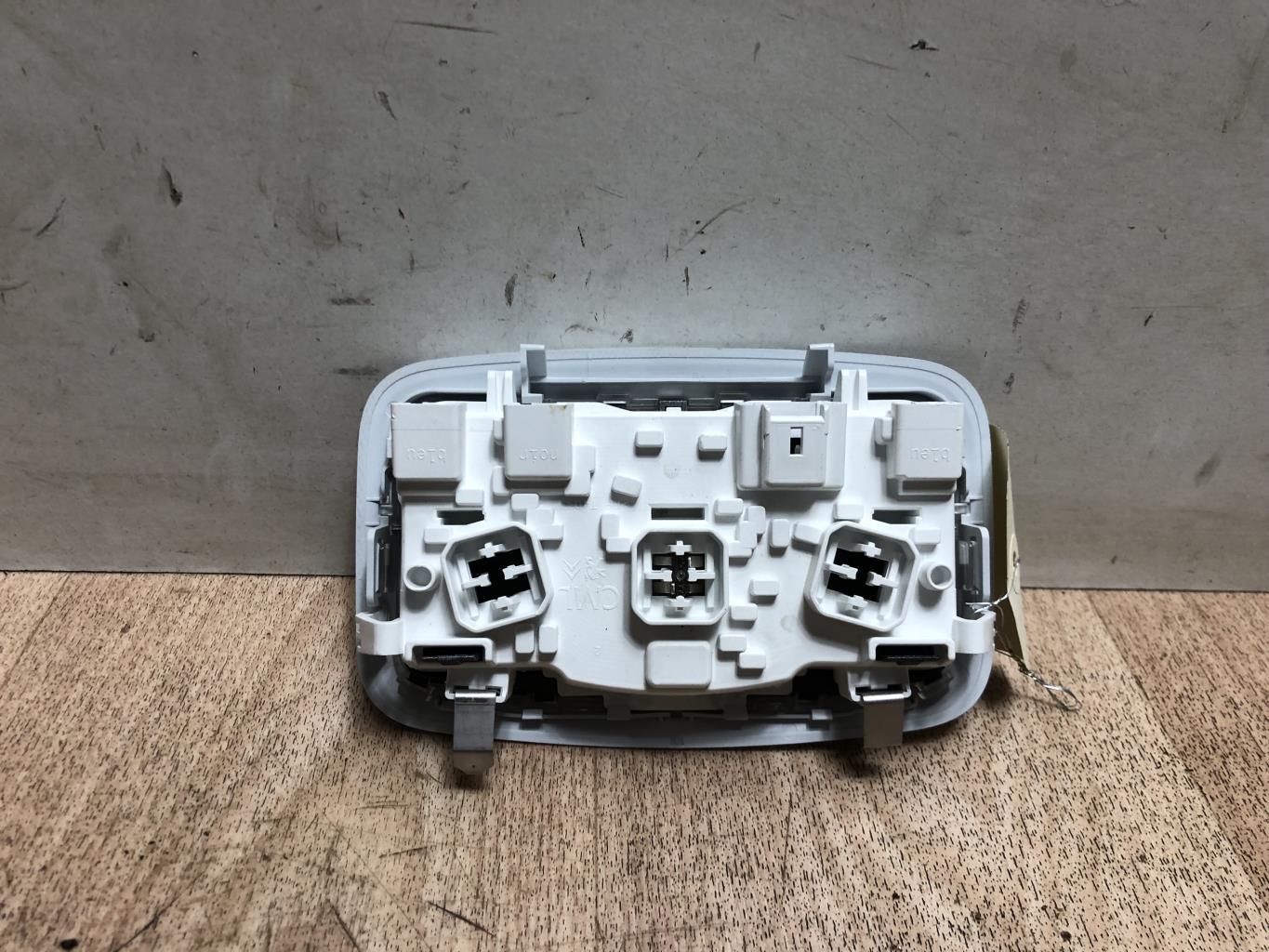 Eclairage de plafonnier PEUGEOT 308 2 PHASE 1 Diesel - 1