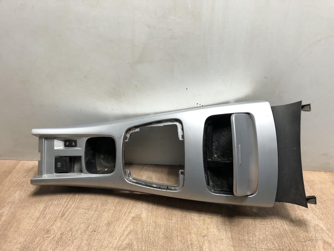 Consolle centrale (interno in plastica) RENAULT LAGUNA 3 PHASE 1 BREAK Diésel - 1
