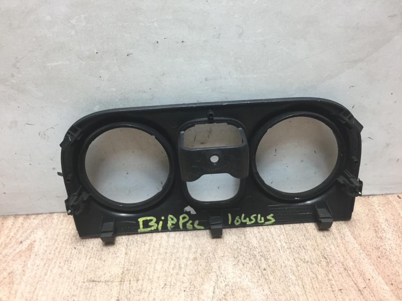 Facade autoradio PEUGEOT BIPPER Diesel - 1