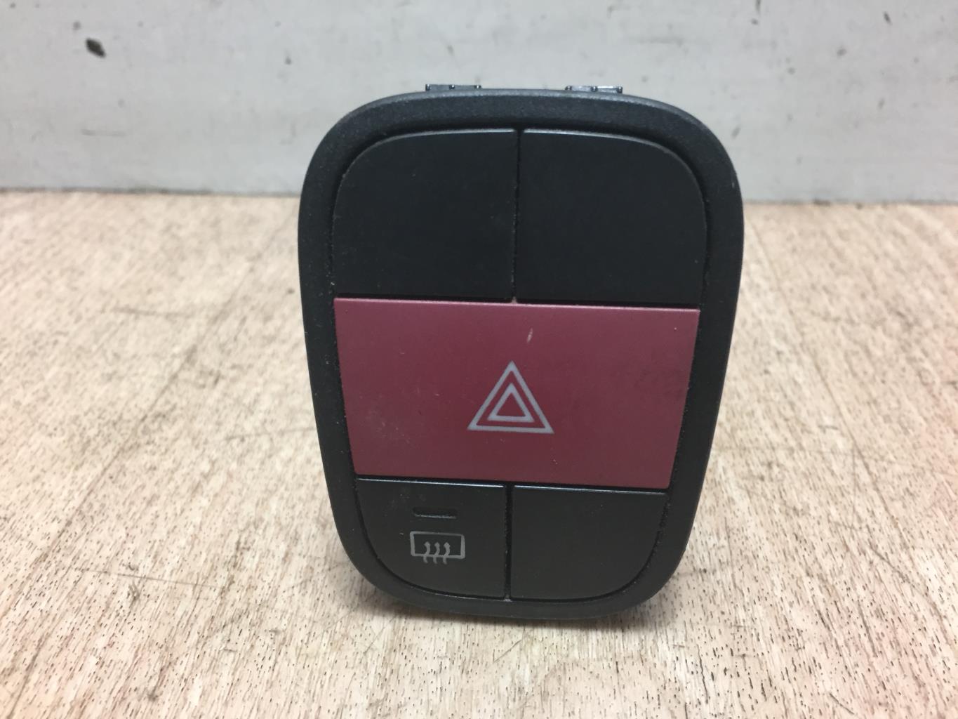 Bouton de warning PEUGEOT BIPPER Diesel - 1