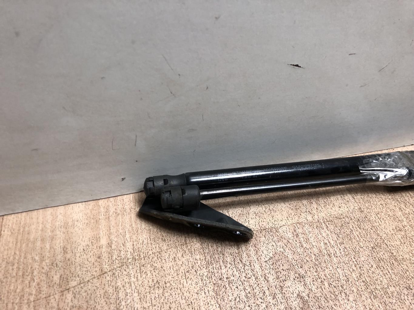 Molla a gas bagagliaio SUZUKI SX4 1 Diésel - 1
