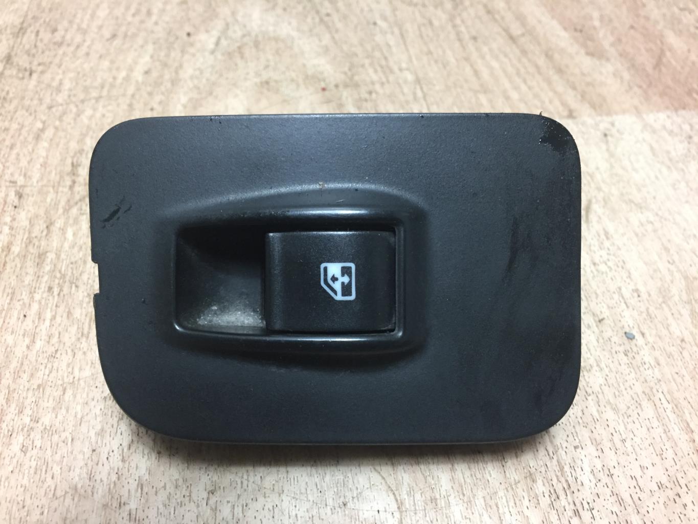Interruttore lavacristalli anteriore destro PEUGEOT BIPPER Diésel - 1