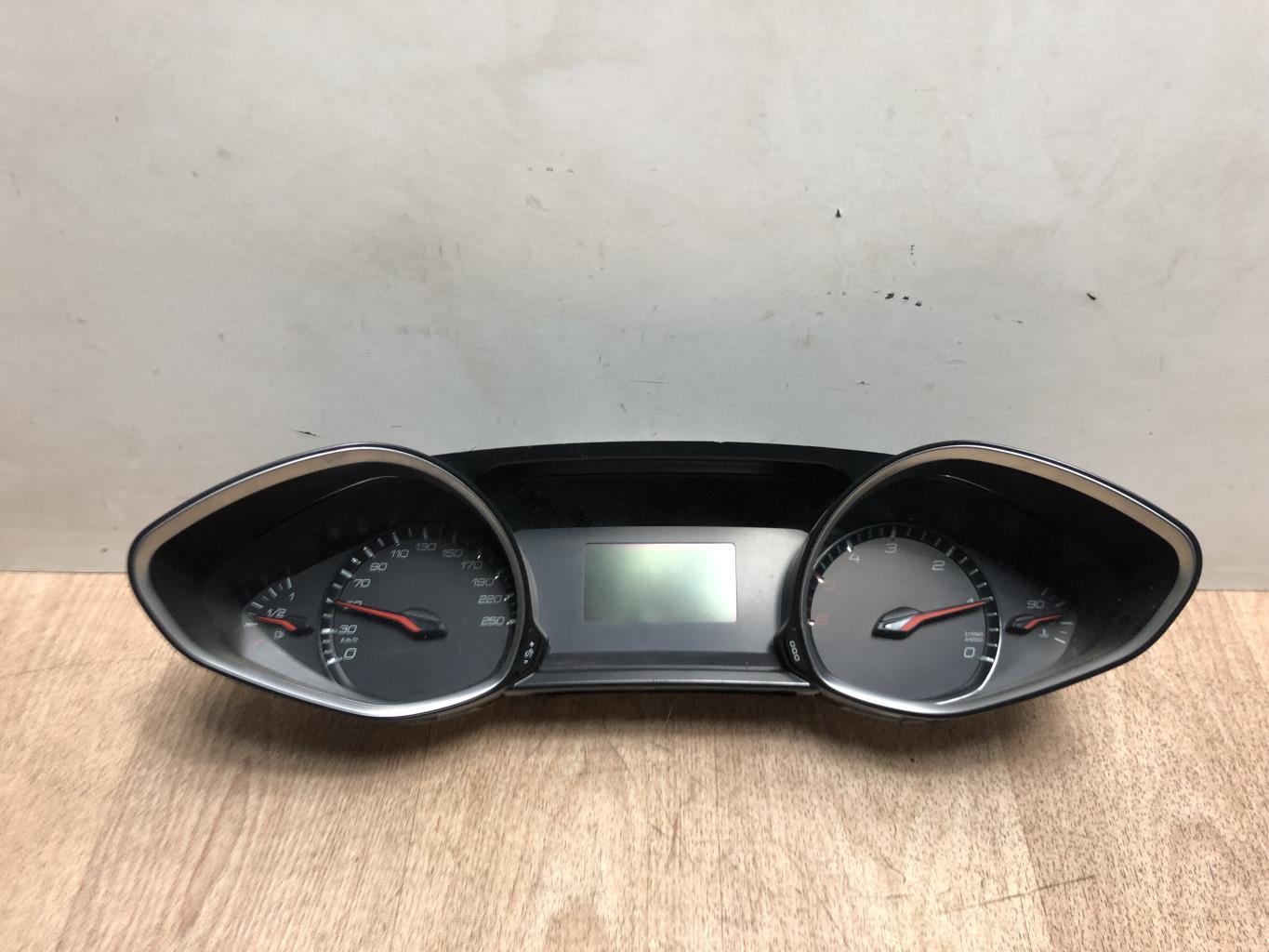 Compteur PEUGEOT 308 2 PHASE 1 Diesel - 1