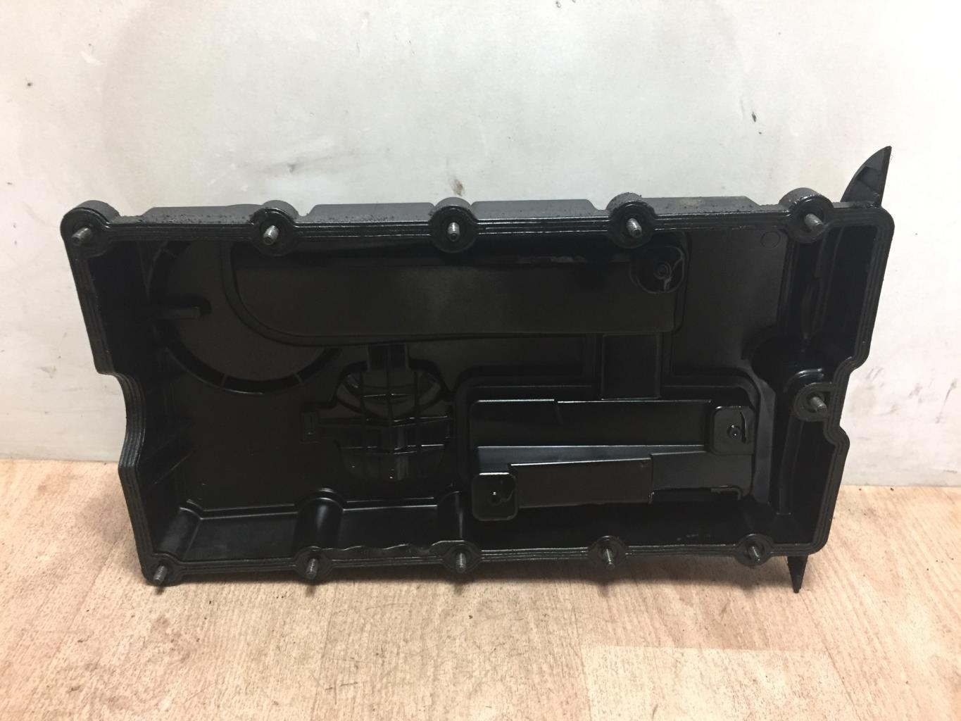 Cache culbuteur VOLKSWAGEN TOURAN 1 PHASE 1 Diesel - 1