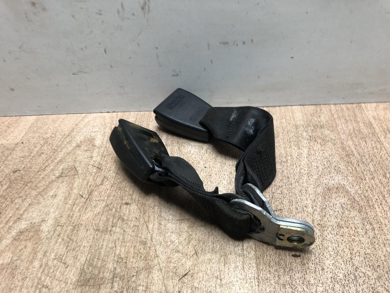 Aggancio cintura sicurezza posteriore destro BMW SERIE 3 E46 PHASE 2 Diésel - 1