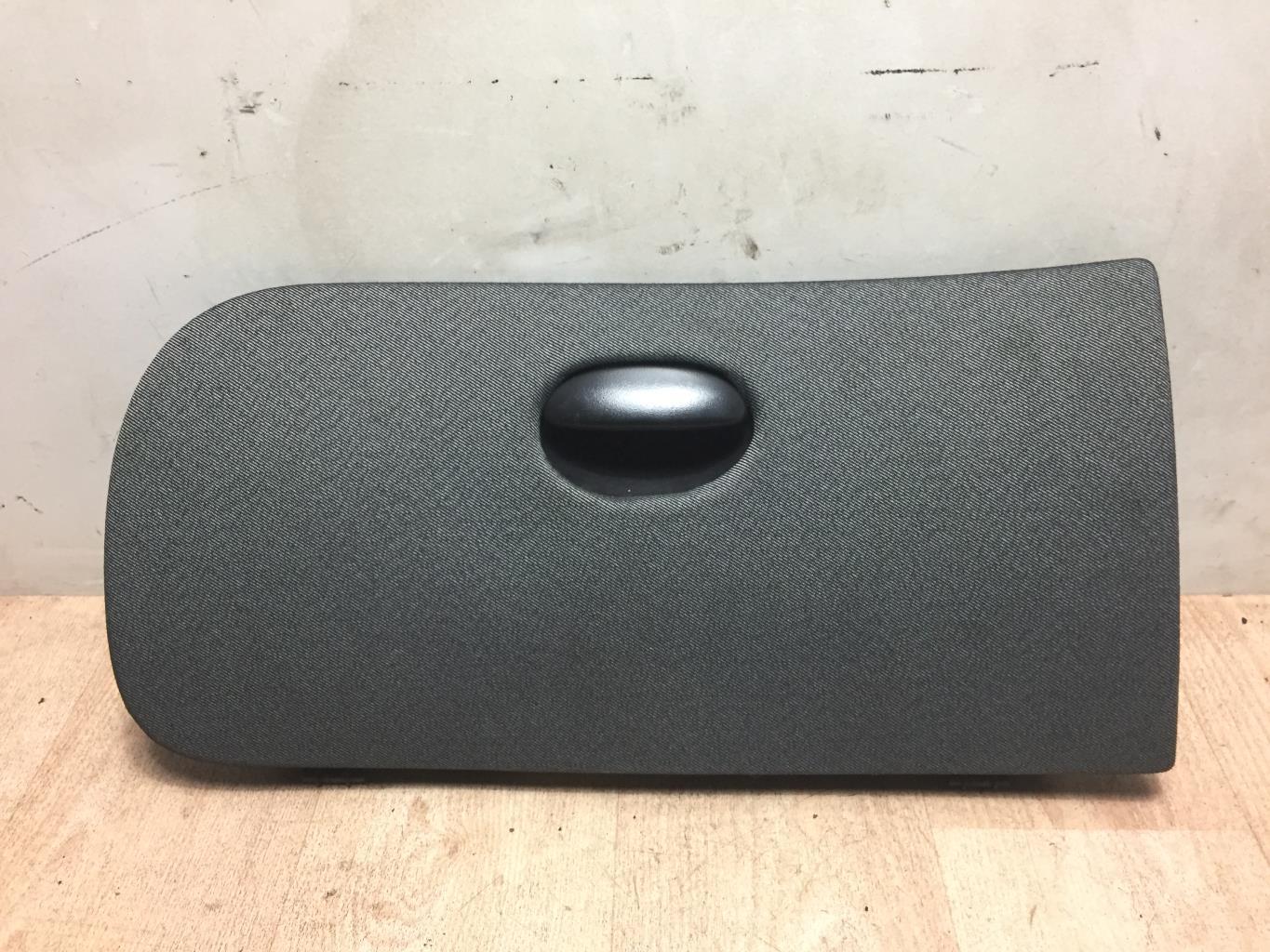 Boite a gants PEUGEOT 206 PHASE 2 Essence - 1