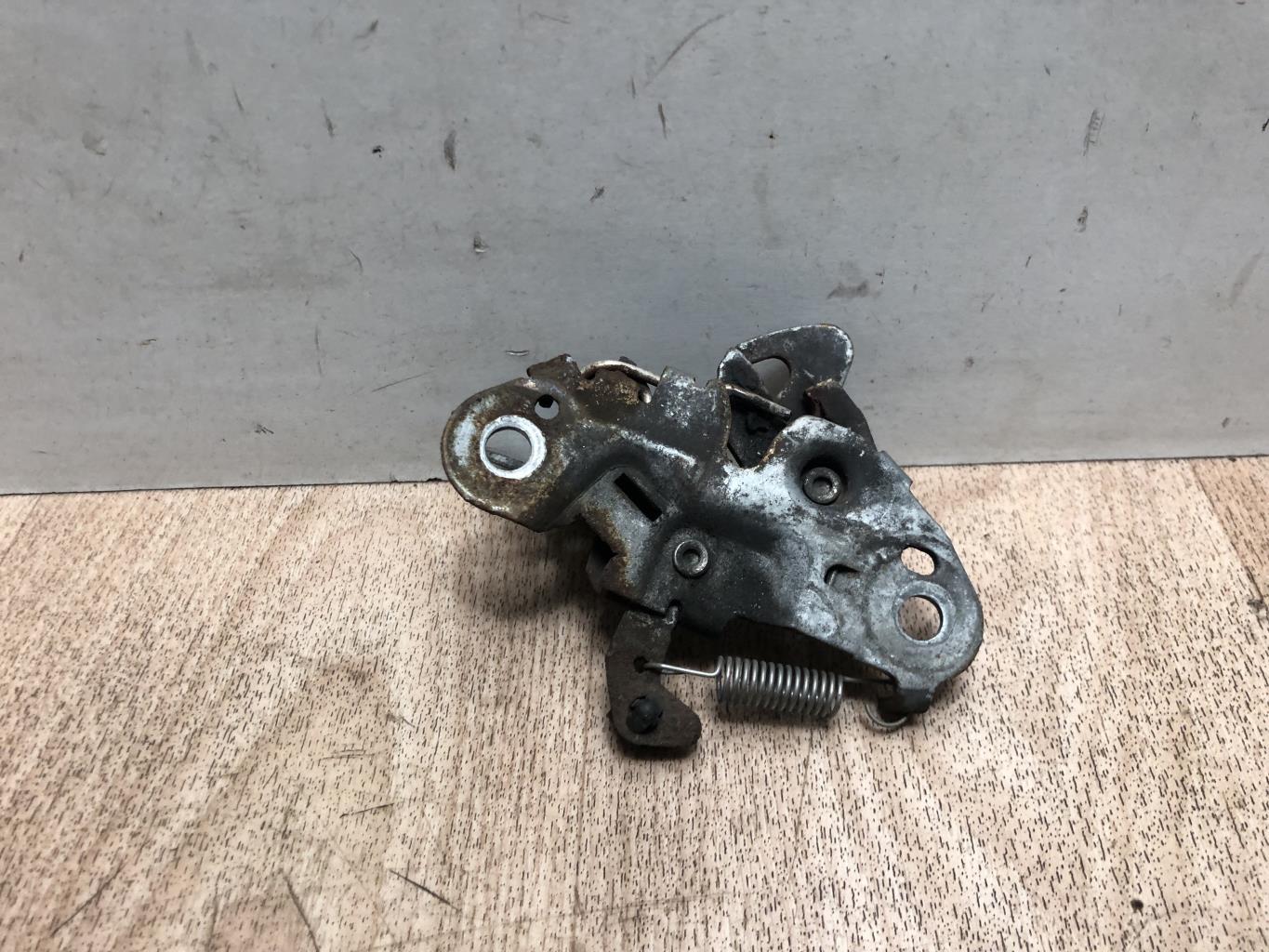 Serrure de capot PEUGEOT 206 PHASE 1 Diesel - 1