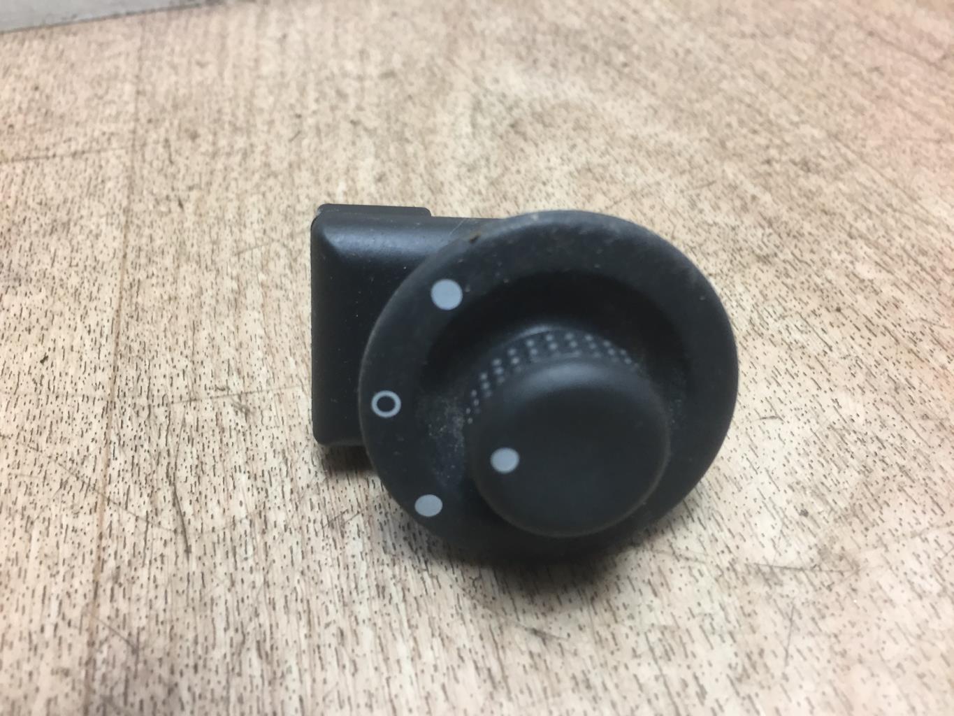 Commande retroviseurs RENAULT TWINGO 2 PHASE 1 Essence - 1