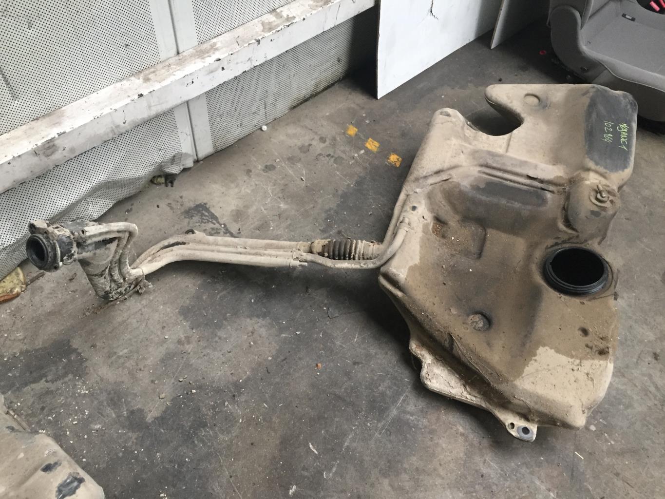 Reservoir RENAULT MEGANE 1 PHASE 2 COUPE Diesel - 1