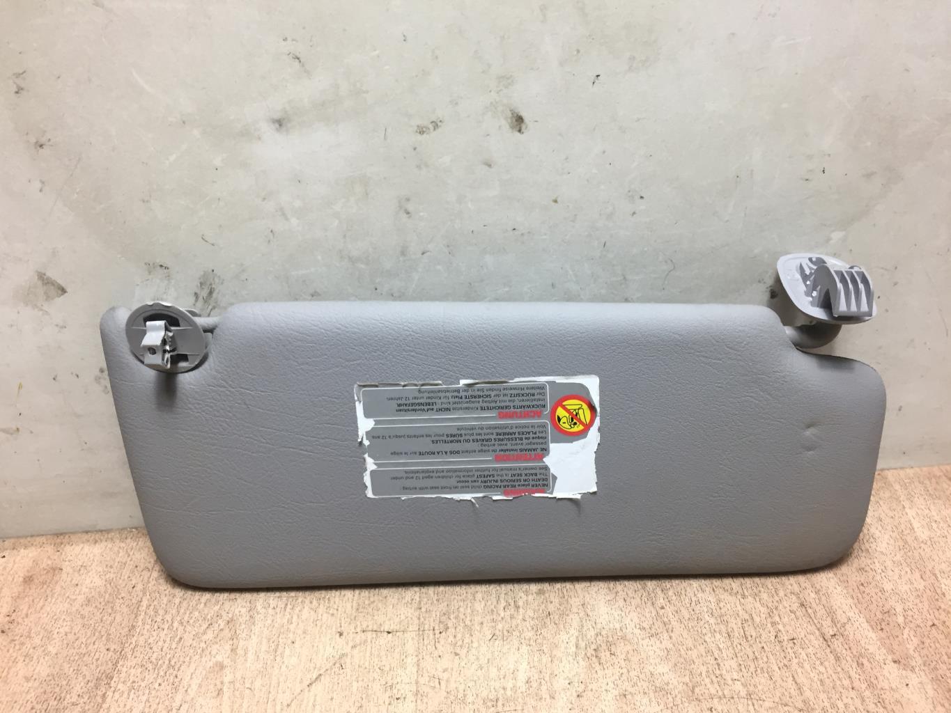 Pare soleil gauche RENAULT CLIO 2 PHASE 1 Essence - 1