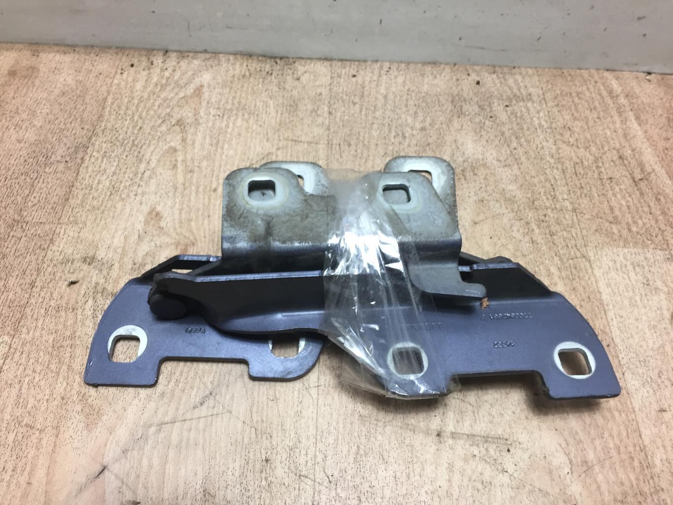 Charniere de capot RENAULT CLIO 2 PHASE 1 Essence - 1