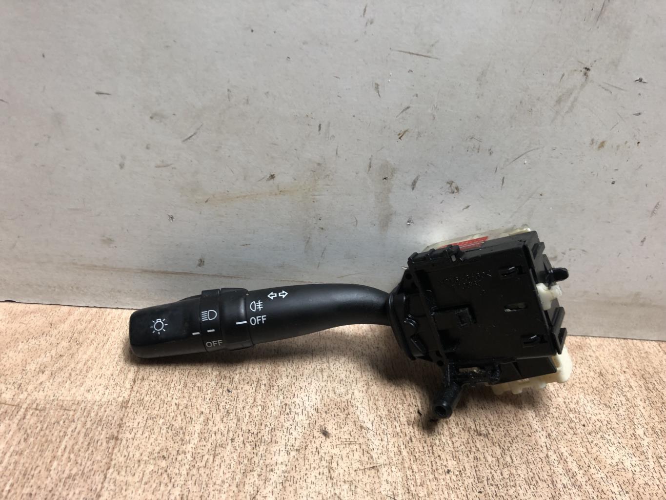 Commodo phare TOYOTA COROLLA VERSO 2 PHASE 1 Diesel - 1